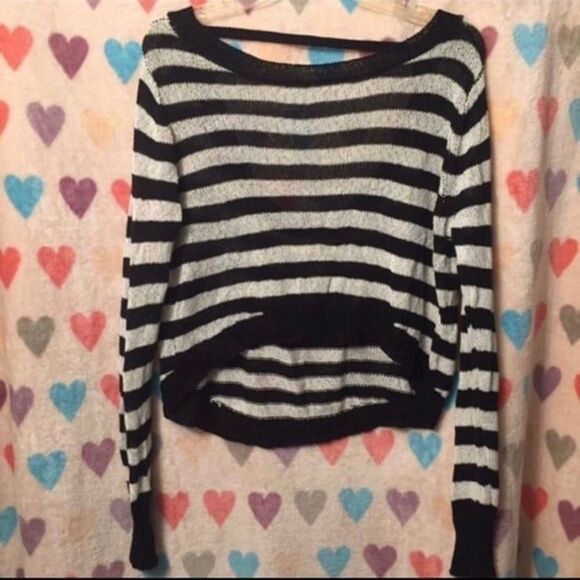 Bisou Bisou Crop Striped Knit Sweater Black White Large - Picture 1 of 4